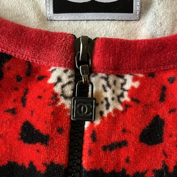 CHANEL 2009 Lagerfeld velvet patchwork print cardigan black red white. Sz 38 - Picture 11 of 15